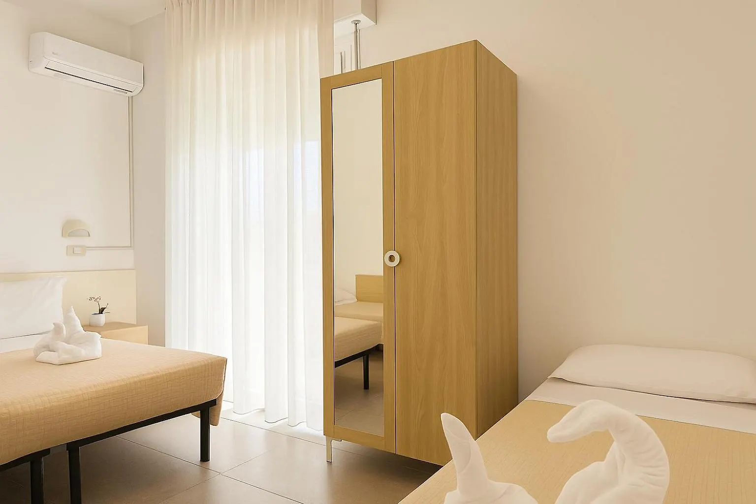 Hotel Baden Baden Rímini 2*,  Italia