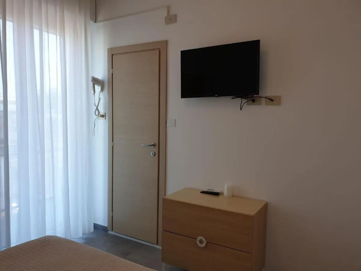 **  Hotel Baden Baden Rimini Itália